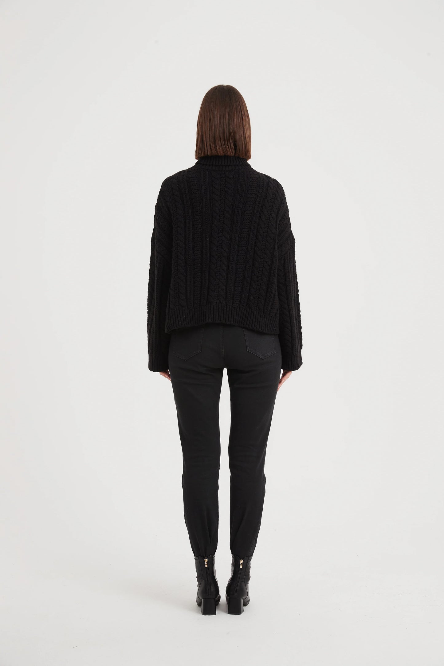 Chunky Cable Oversized Knit Black