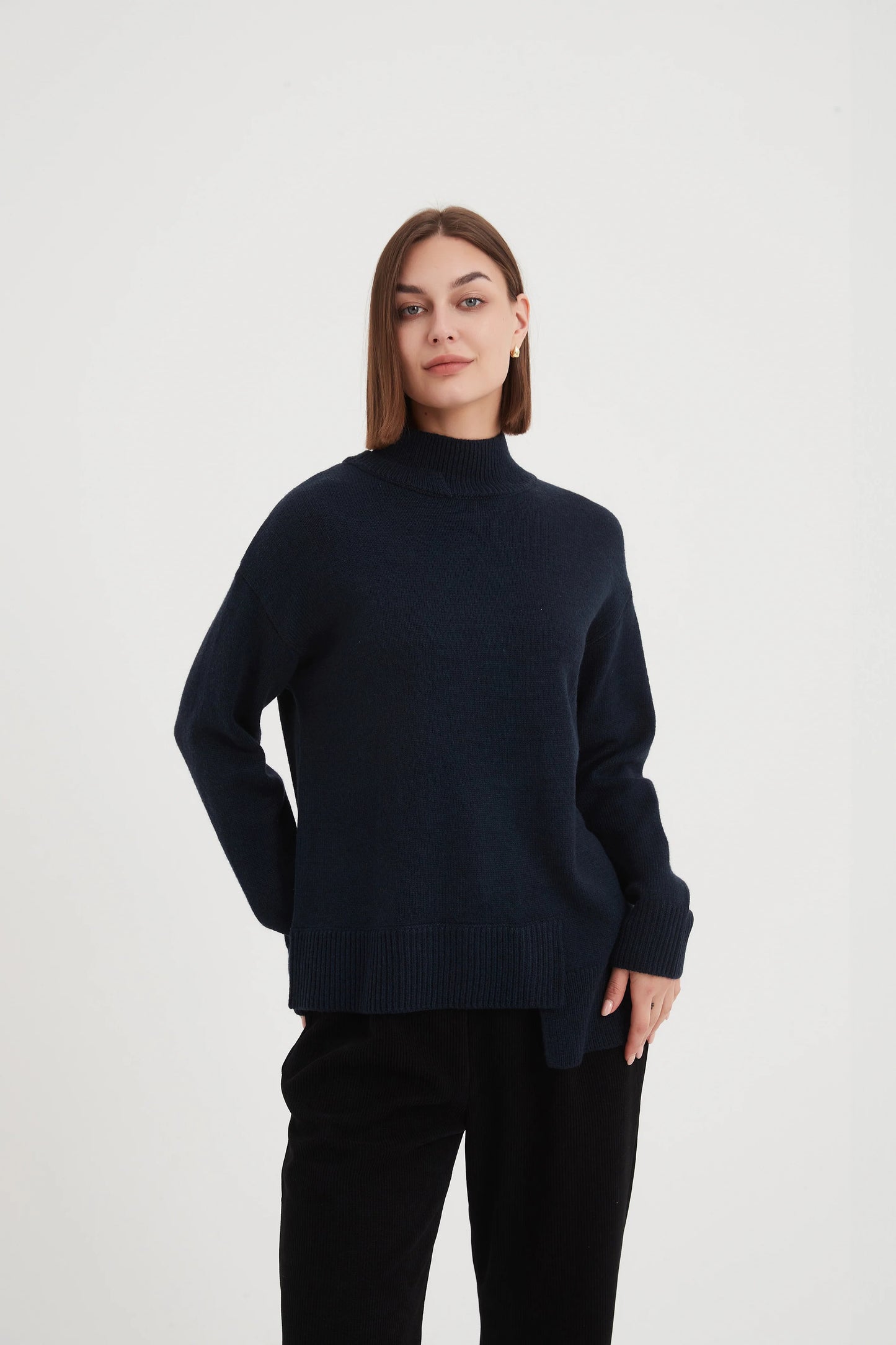 Asymmetric Hem Knit Navy