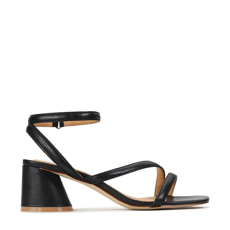 Petricia Sandal Black